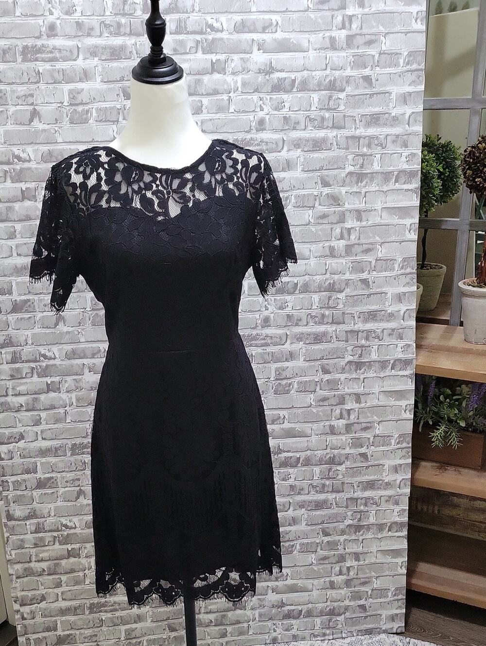 MSLG Little Black Dress Cocktail Party Floral Lace Lined Short Sleeve Size M